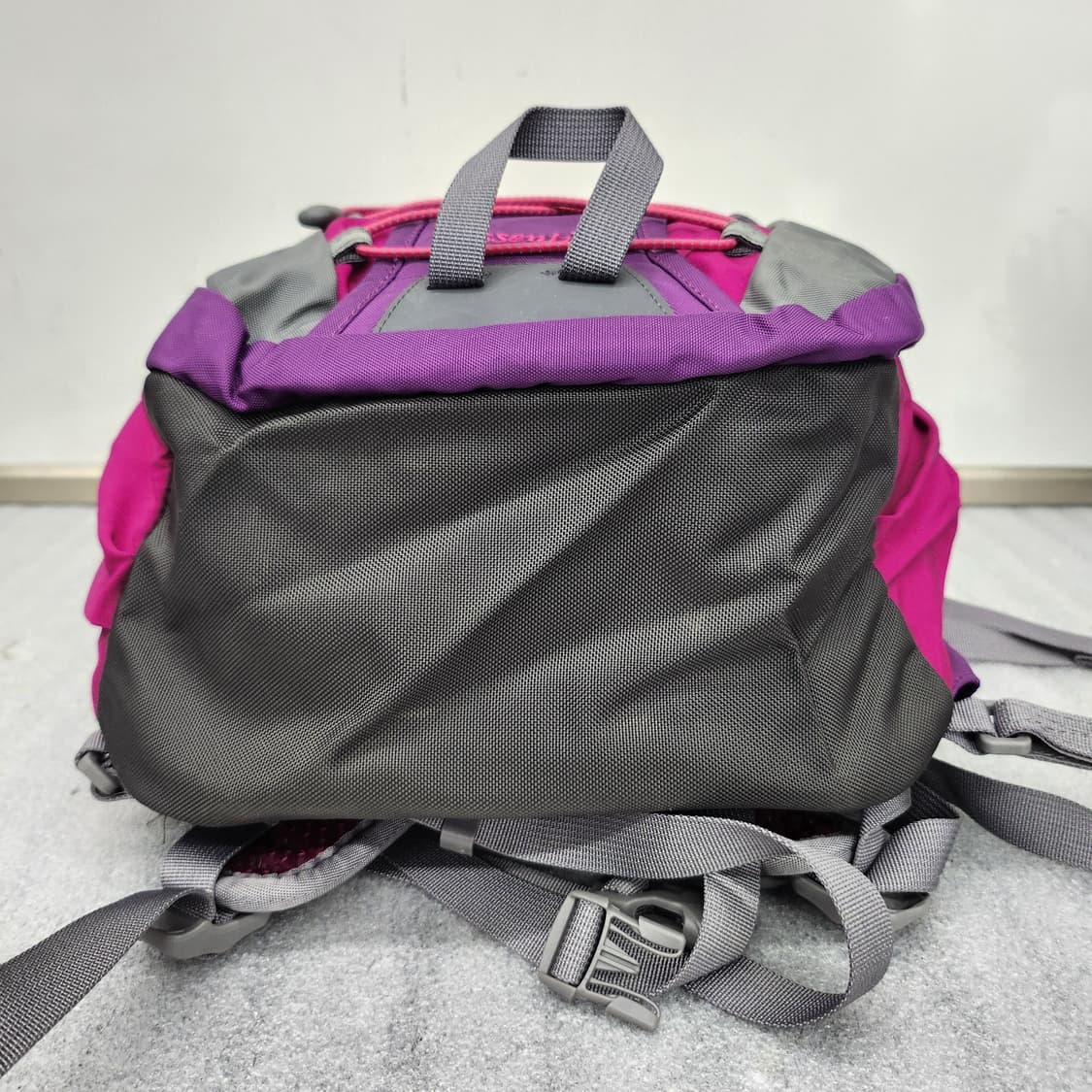 상태좋은 노스페이스 Essential 백팩 20L 상품이미지7