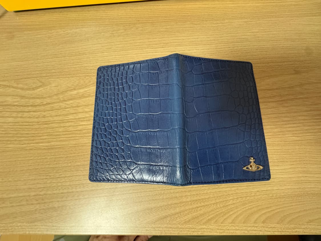 비비안웨스트우드 여권 카드 지갑 상품이미지2