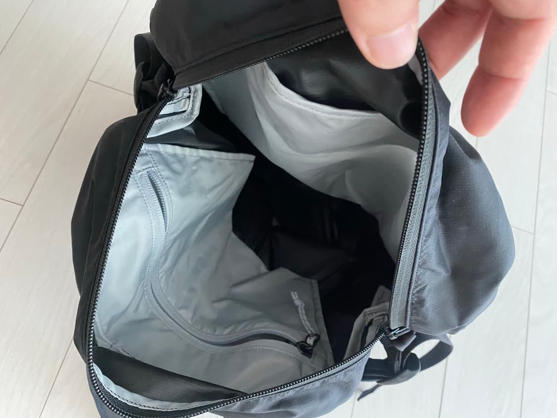 아크테릭스 헬리야드 12L 토트백 상품이미지3