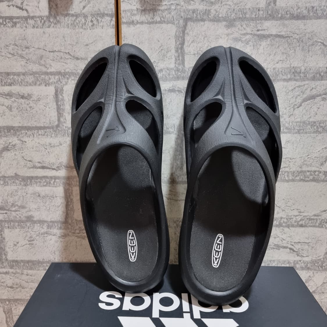 290 킨 샨티 블랙 슬리퍼 ( keen 285 ) 상품이미지6