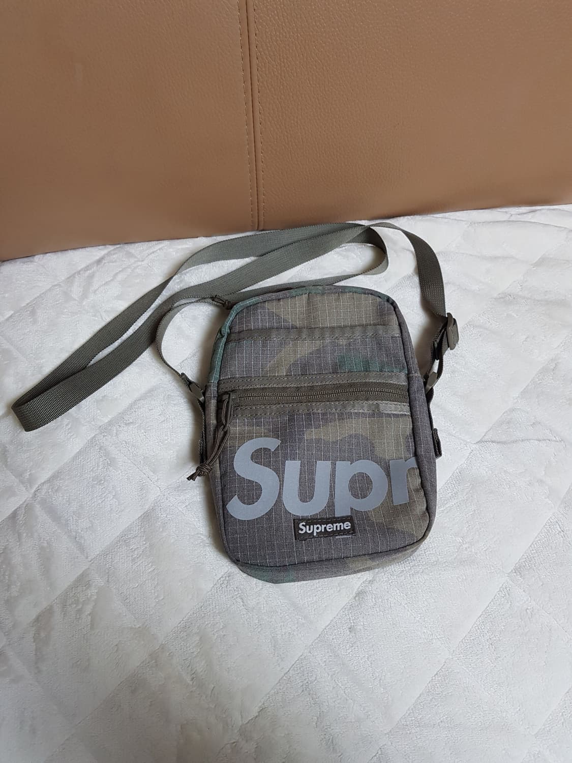 슈프림 숄더백 크로스백 우드랜드 카모 24SS 상품이미지1