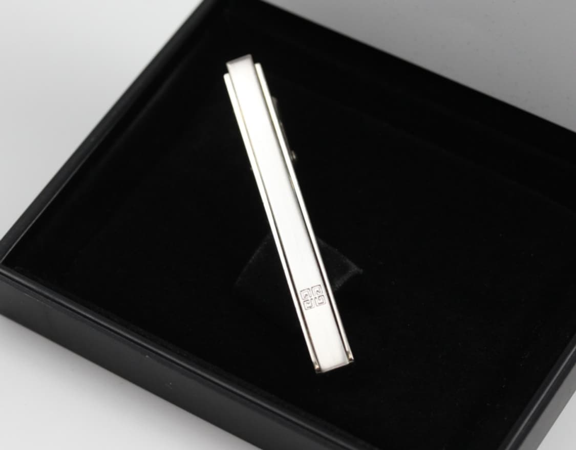 지방시 A-등급 5.2cm 남자 명품 넥타이핀 상품이미지1