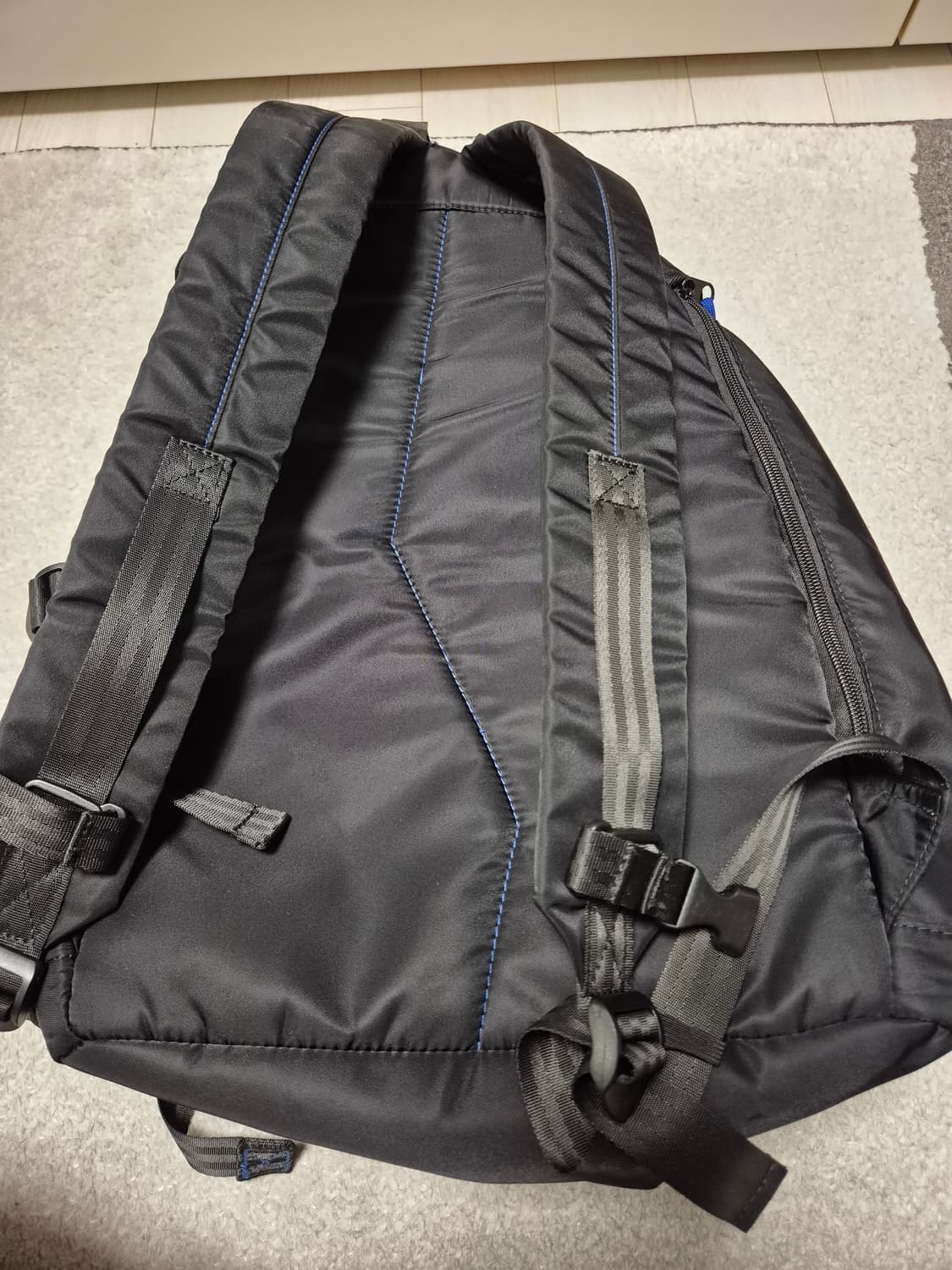 자라 아더에러 콜라보 백팩 상품이미지3