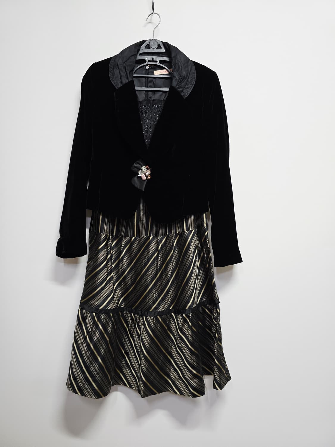 샤틴 벨벳 블랙 자켓 + 스트라이프 롱 원피스 상품이미지1