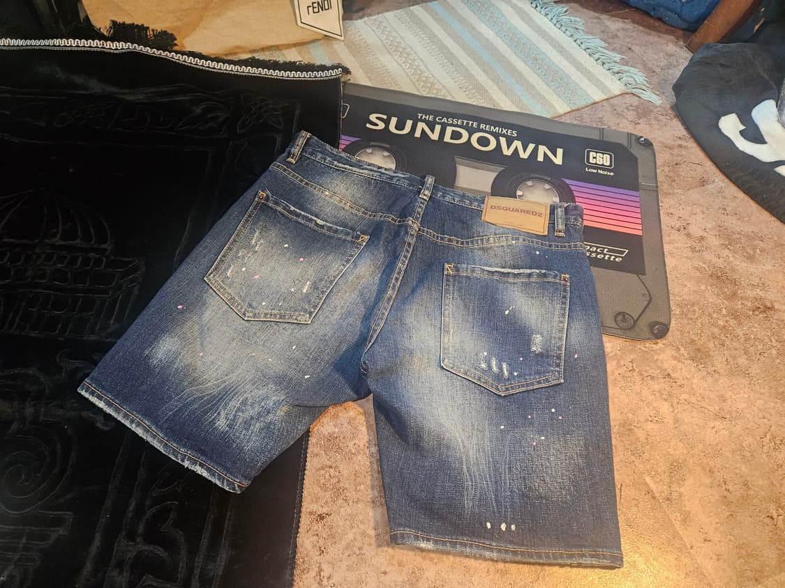 DSQUARED2 디스퀘어드2 
페인트 스플래터 데님 쇼츠 상품이미지5