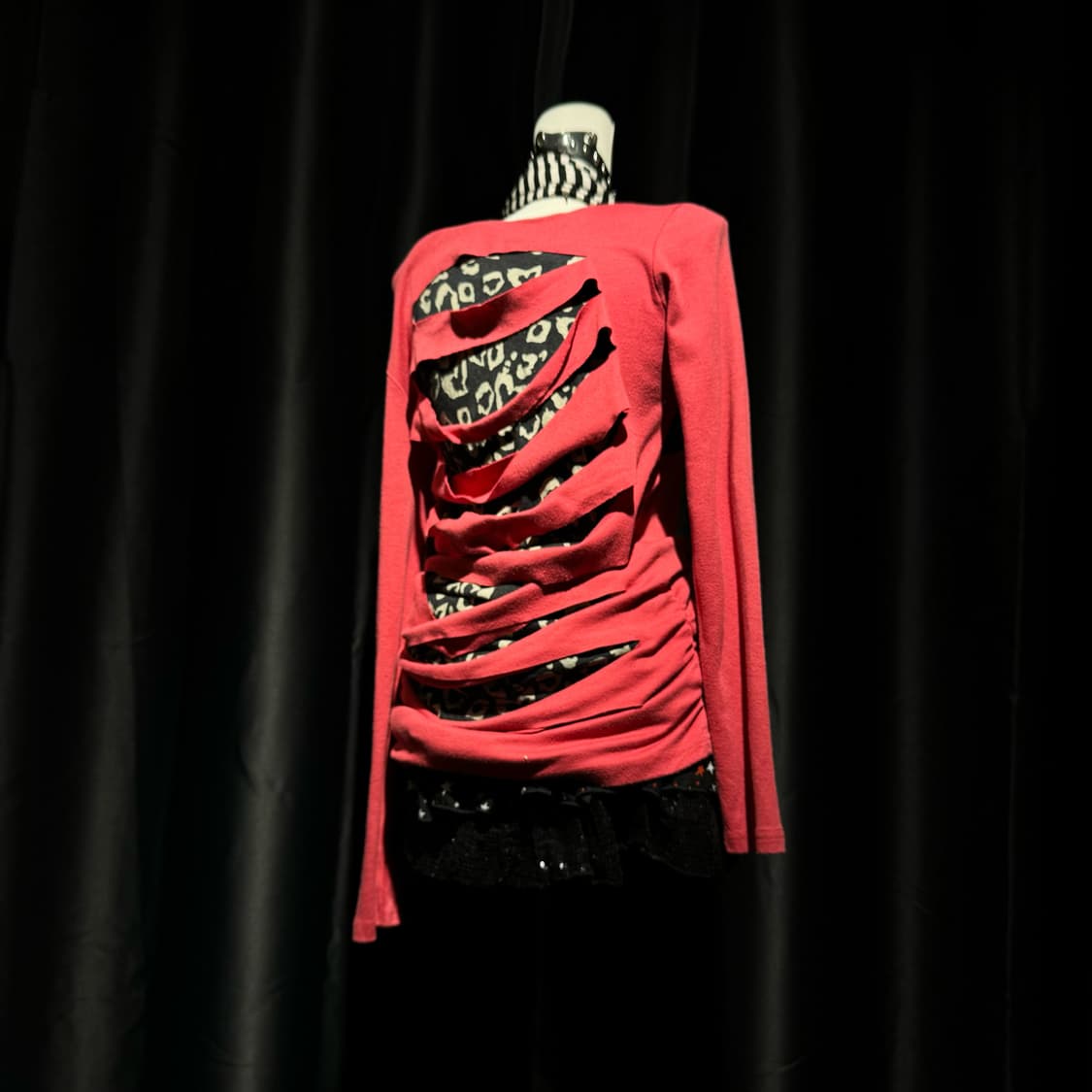 백 데미지 포인트 롱슬리브 상품이미지6