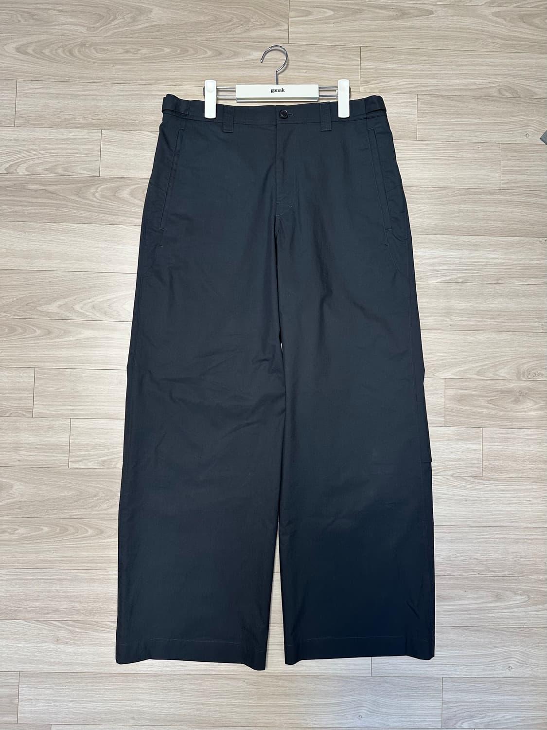 고낙 나이프 레이어 팬츠 차콜 상품이미지2