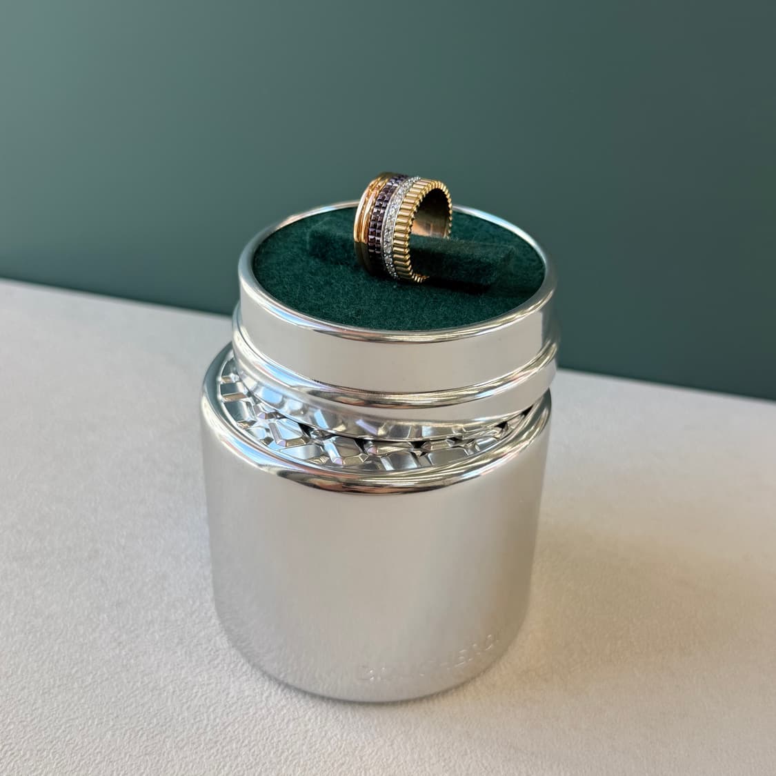 부쉐론 콰트로 클래식 라지 링 반지 상품이미지1