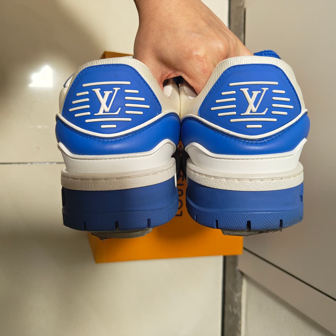 루이비통 맥시 트레이너 10 상품이미지7