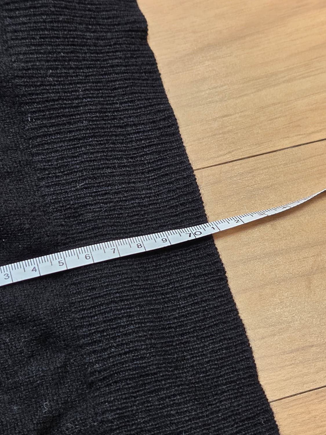 PURECASHMERE NYC 검정색 니트, L사이즈입니다. 팔 부분에  상품이미지6