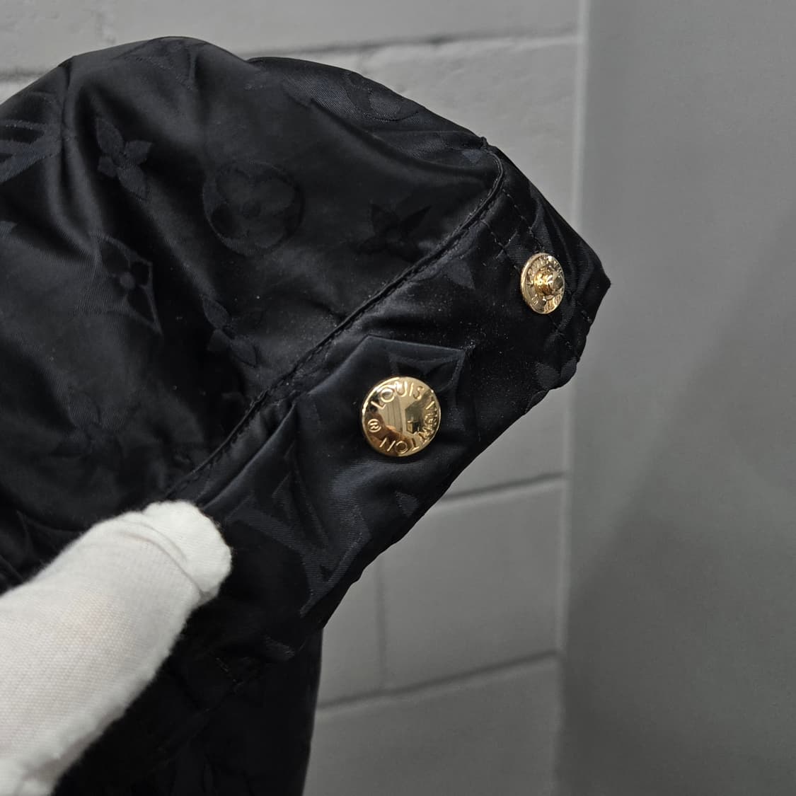 백화점판 / 루이비통 LV 모노그램 샤이니 바람막이 조거팬츠 셋업 상품이미지4