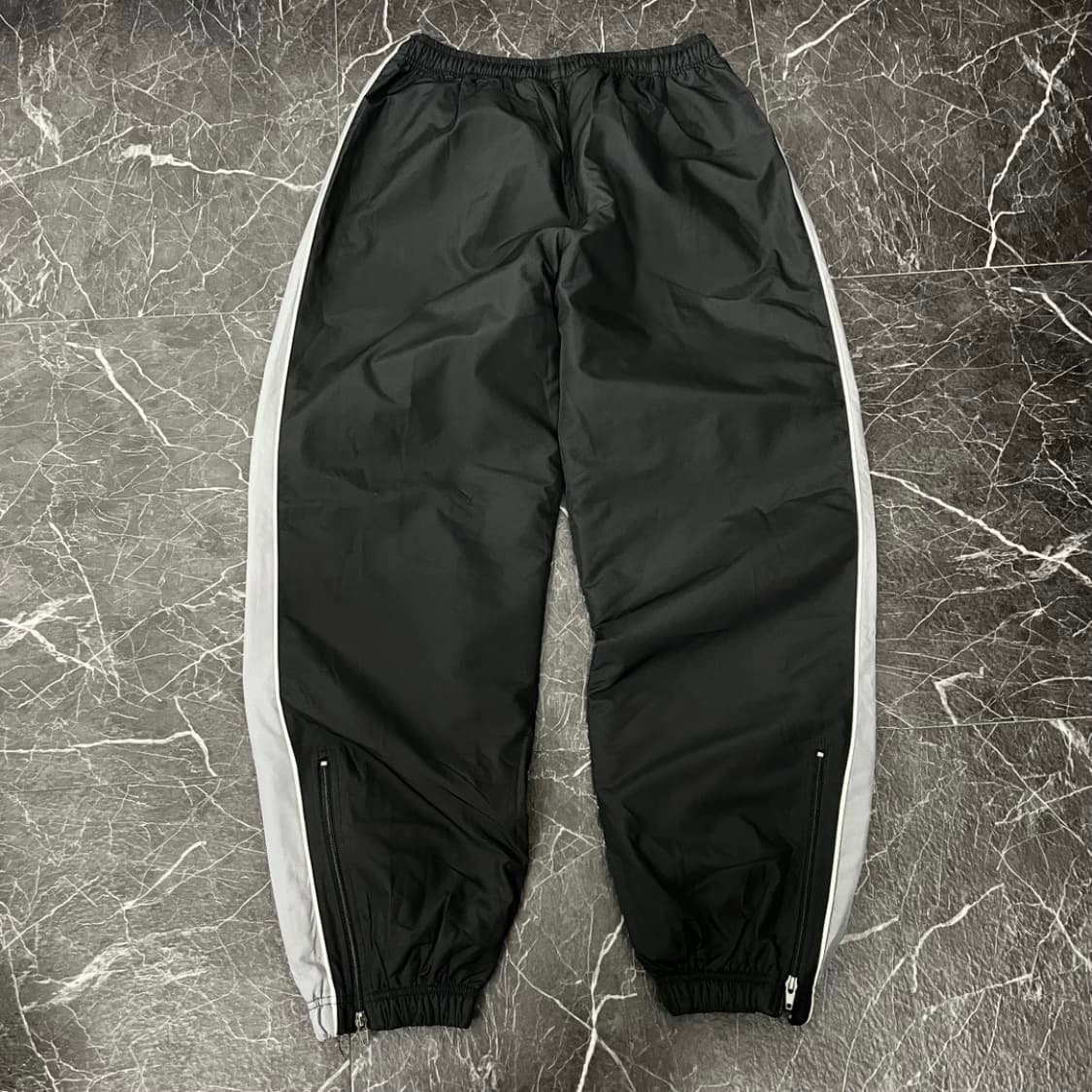 나이키 스우시 빅 파이핑 패디드 오버와이드 조거 트랙 상품이미지5