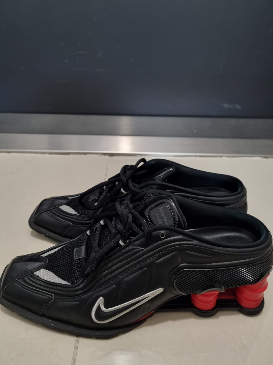 나이키 마틴로즈 샥스 MR4 블랙 250 판매합니다 상품이미지4