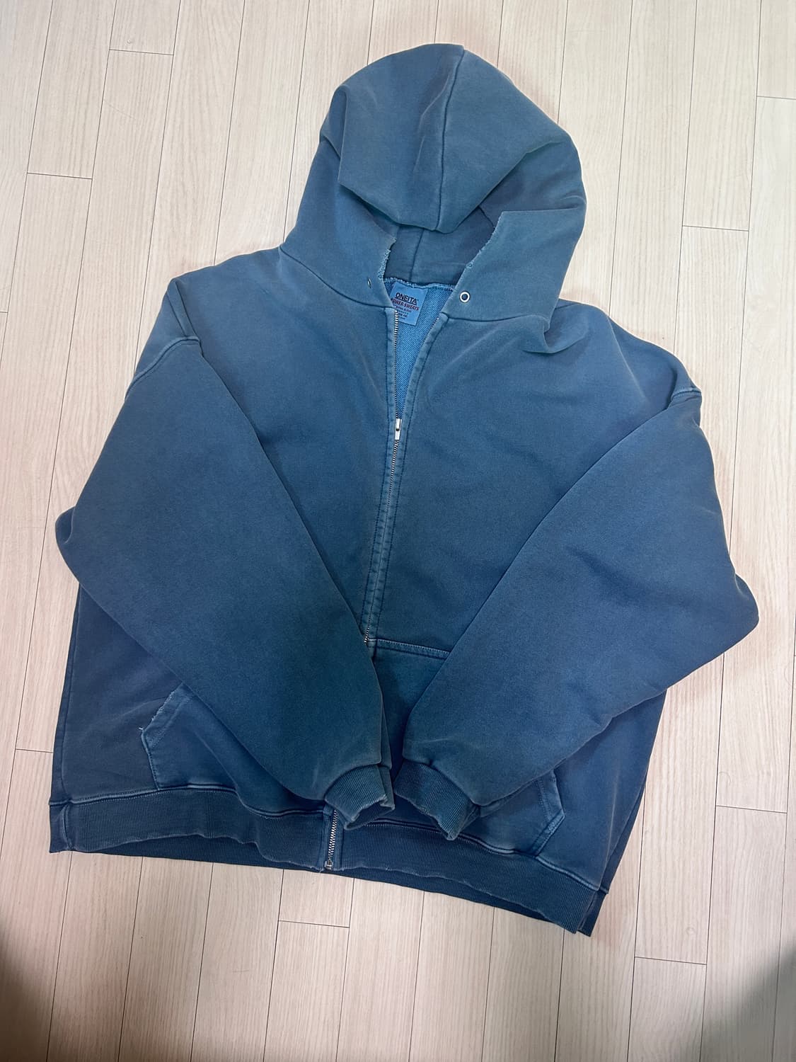 소버 굿즈 레플리카 시리즈 풀집 후디 페이드 블루 상품이미지6