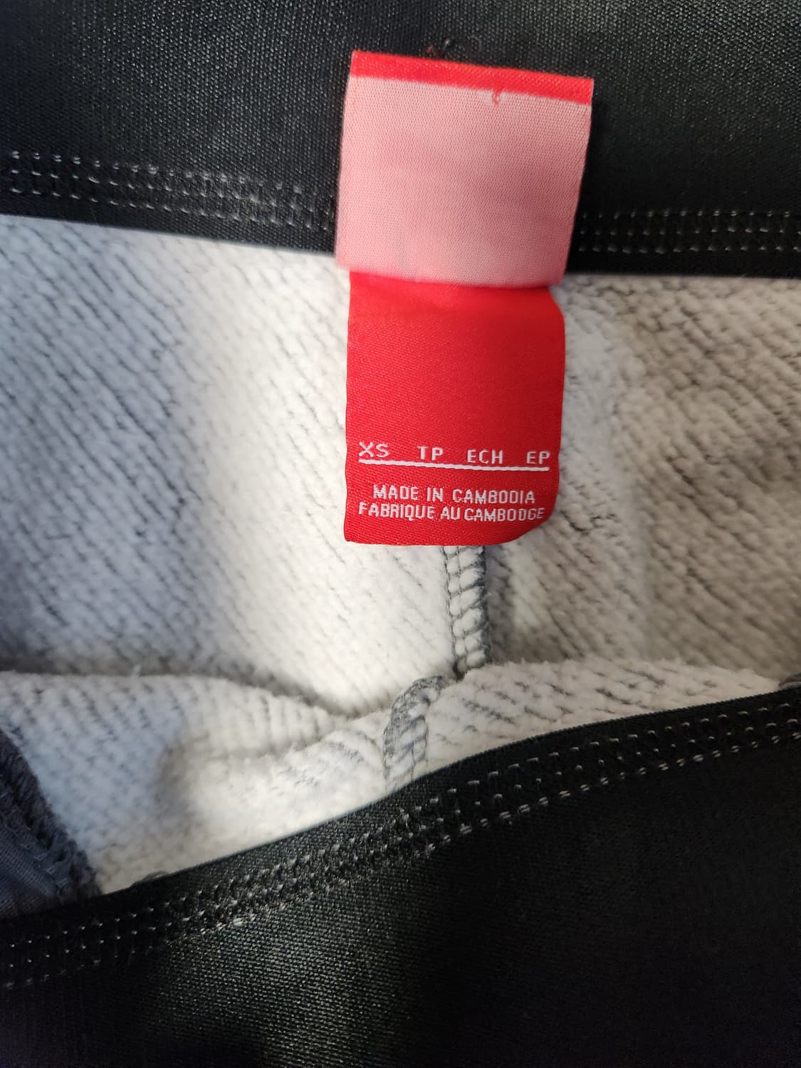 나이키 우먼스 랠리 스웨트 트레이닝 팬츠 사이즈xs

여러 중고사이트에도 상품이미지10