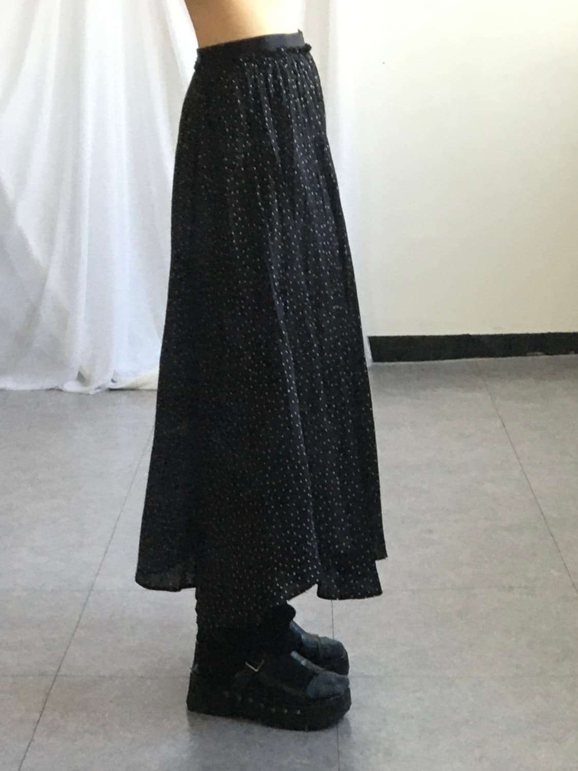 Dot pattern unbalanced pleats skirt 상품이미지5