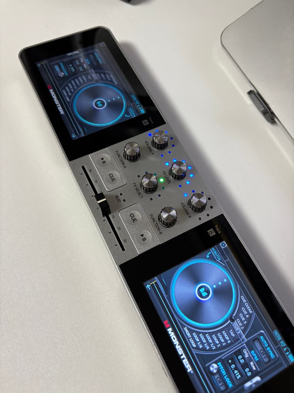 Moster GODJ portbale 휴대용 디제잉  상품이미지4