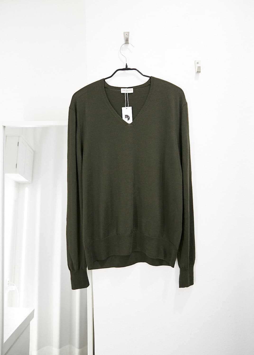V-neck Wool Sweater 상품이미지1