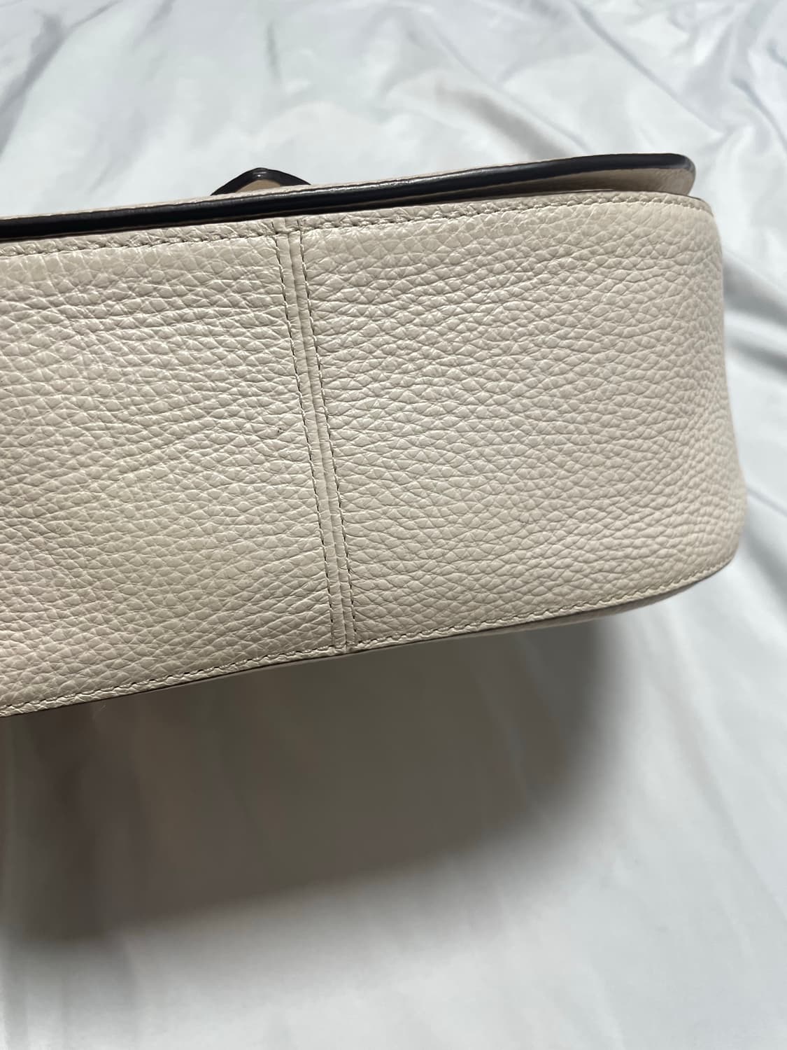 코치 아이보리 숄더백 상품이미지4