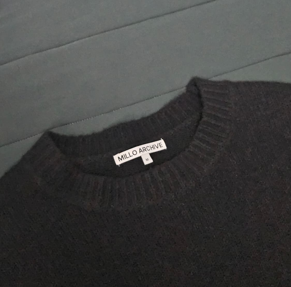 밀로 아카이브 - 크롭 실루엣 니트(블랙) M 상품이미지4