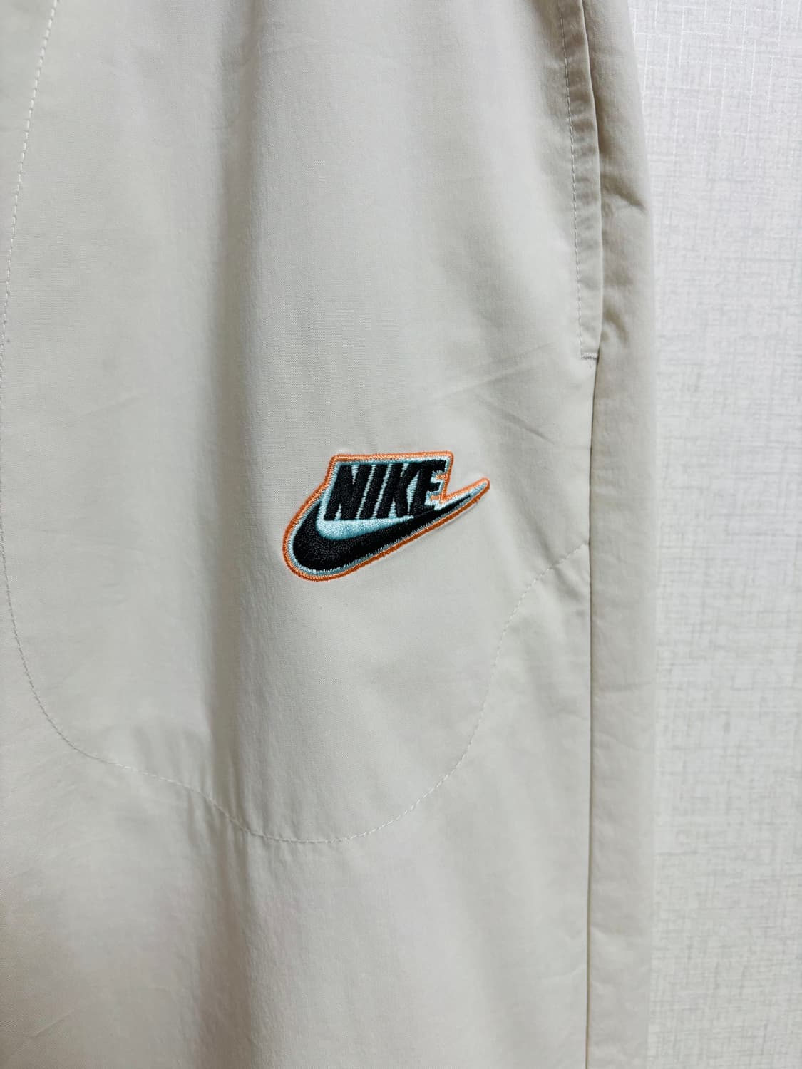 나이키 NIKE 베이지 와이드핏 팬츠 상품이미지3