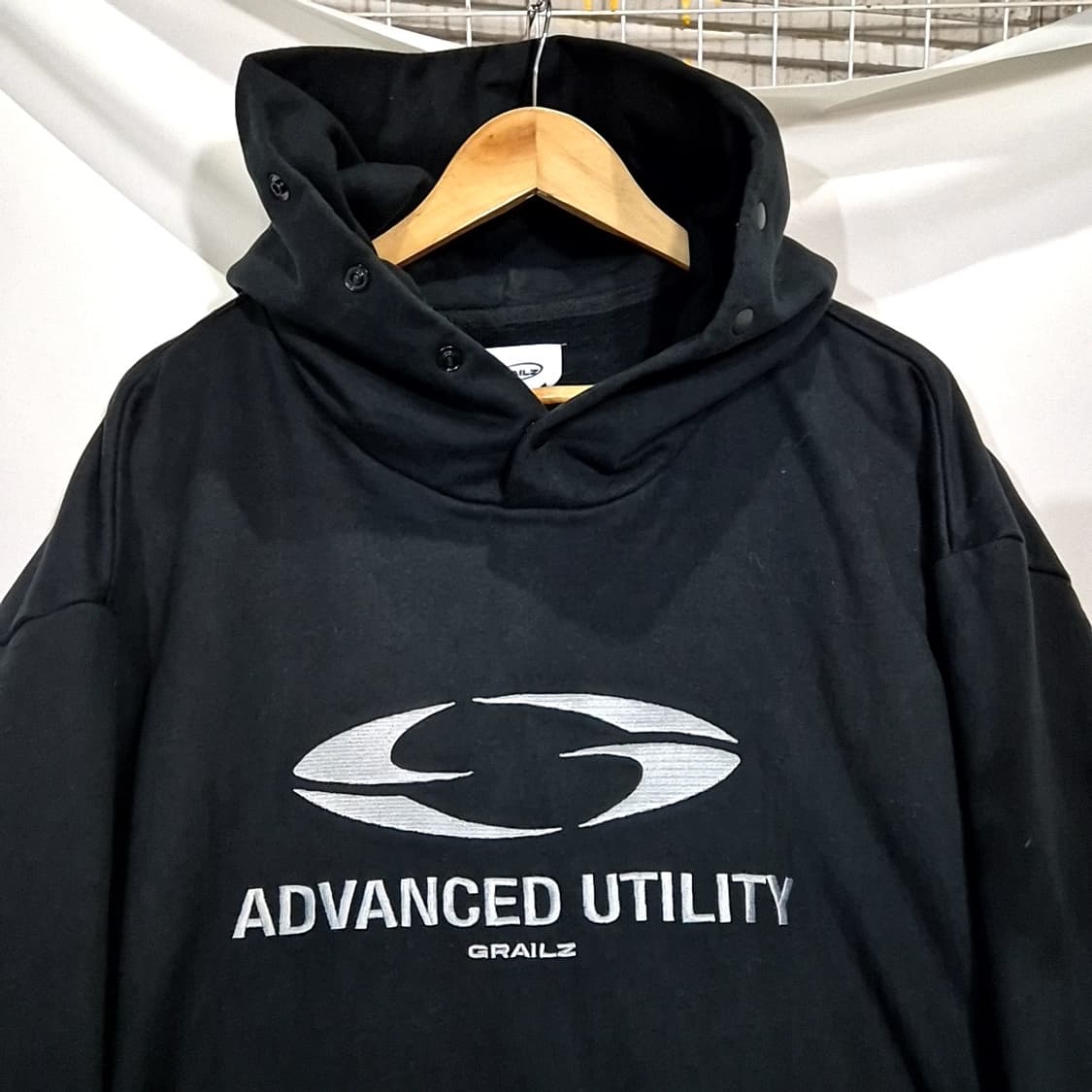 그레일즈 오버 로고 후드티 상품이미지2