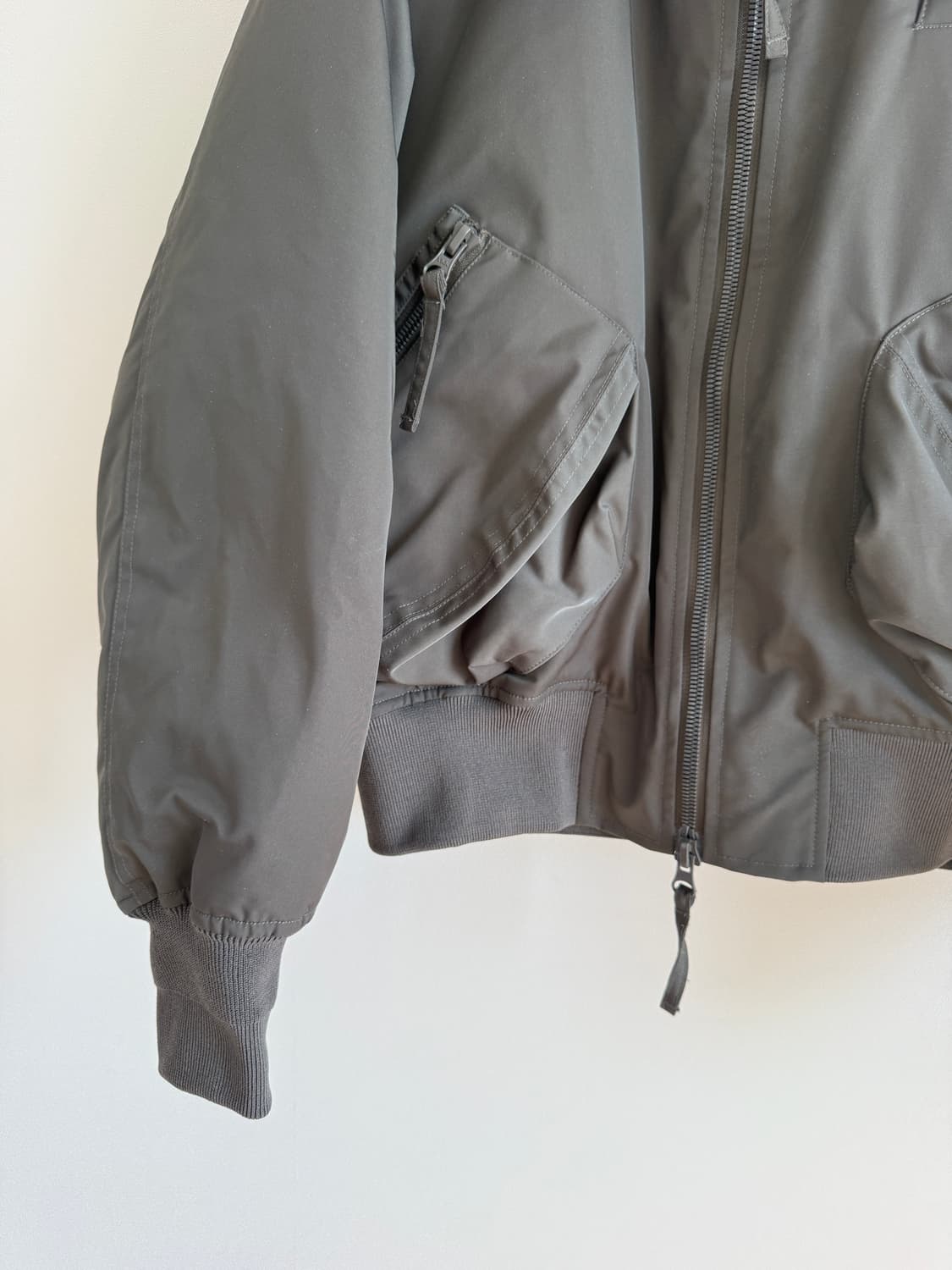 DNSR 플라이트 크롭 덕다운 패딩 점퍼(카키) 상품이미지3