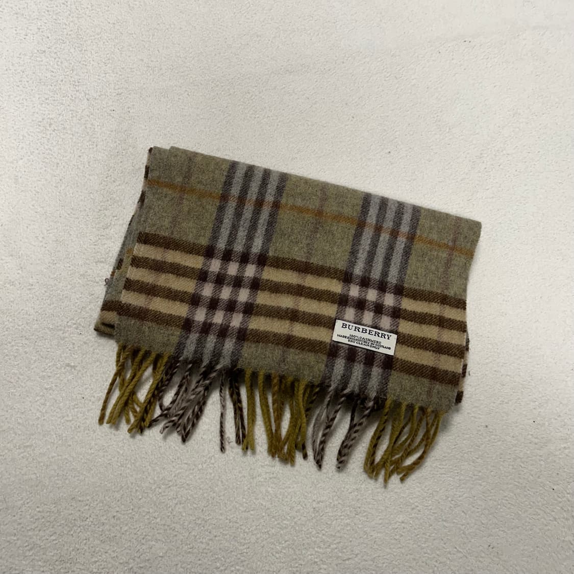 Burberry Khaki Cashmere Muffler 상품이미지4