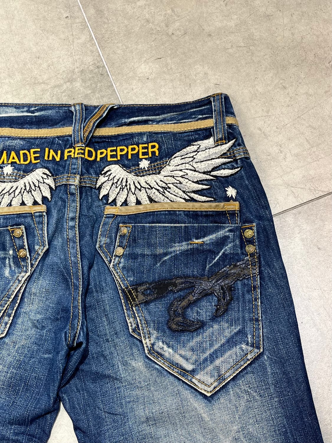RED PEPPER 락펑크 천사 날개 자수 패치 와이드 데님 상품이미지3