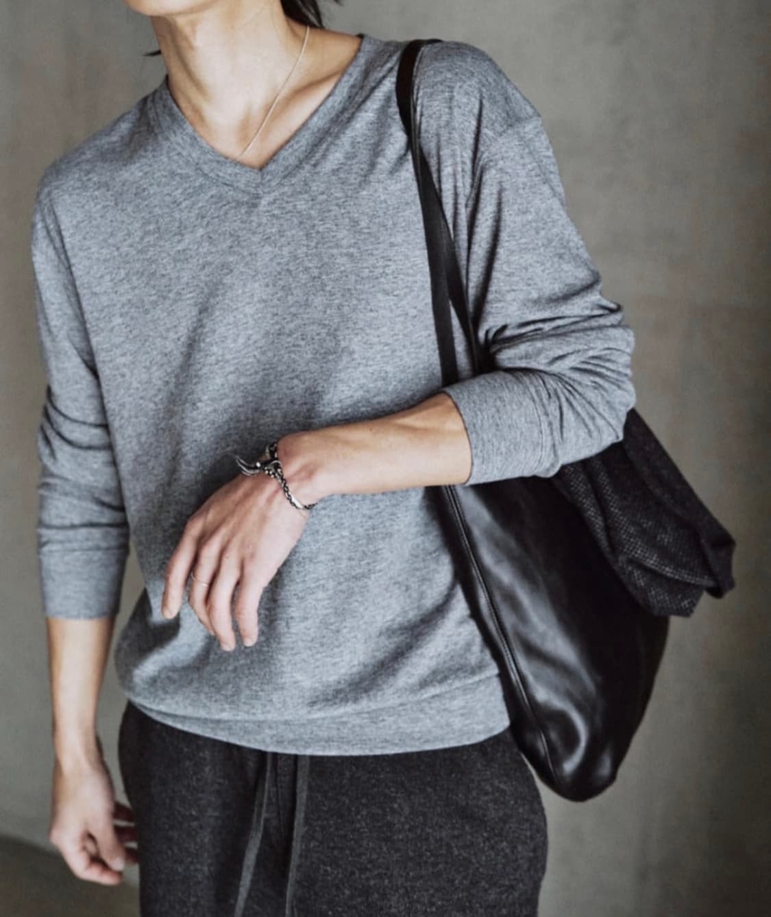 모노 프리베 브이넥 그레이 1사이즈 상품이미지2