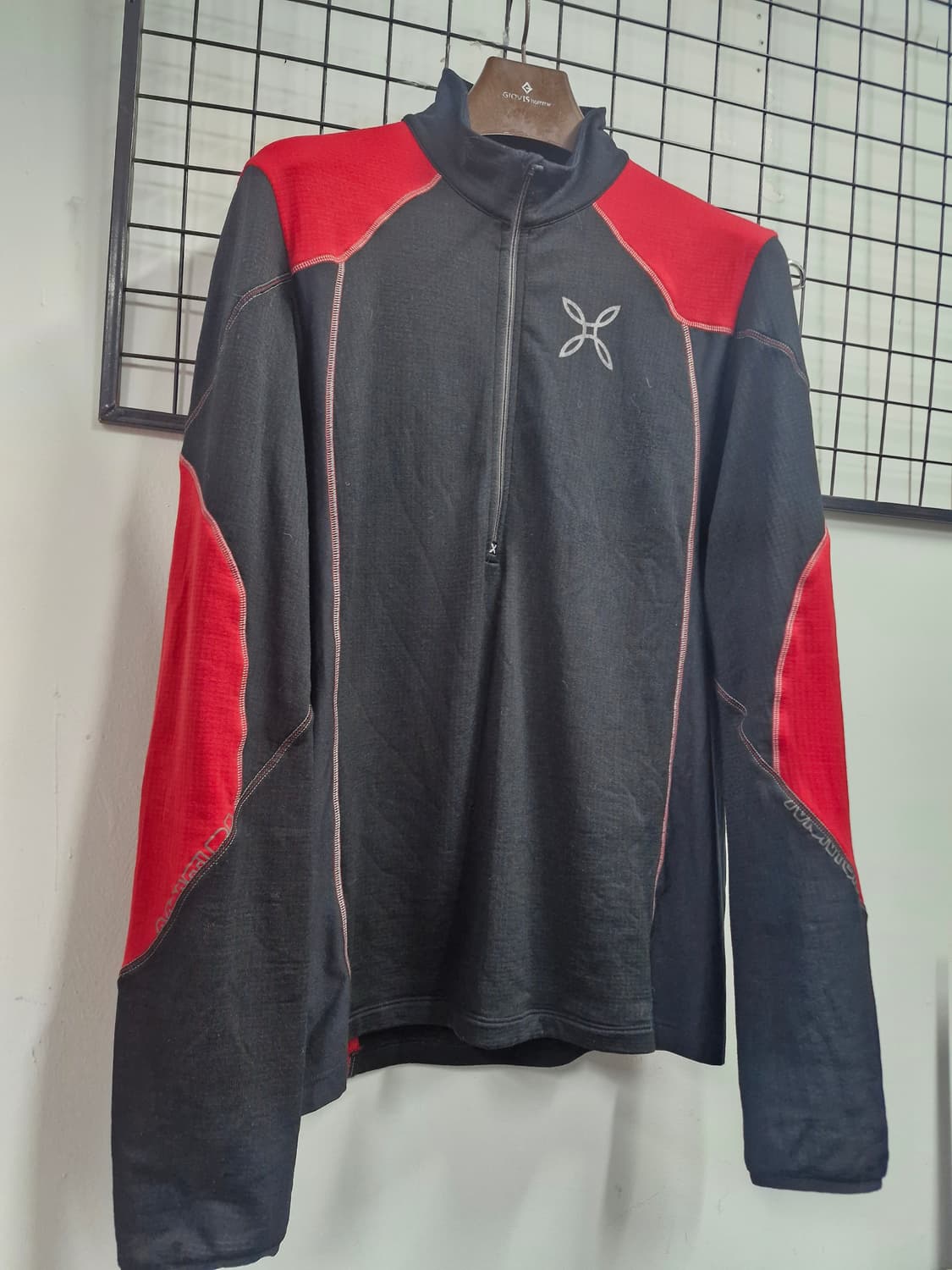 100L 몬츄라 기능성 반집업 긴팔티. 상품이미지2