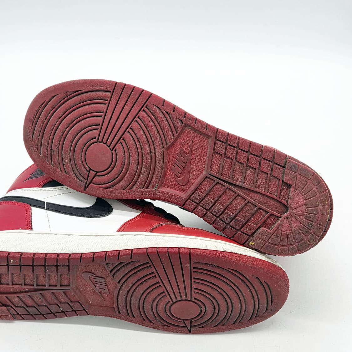 나이키 에어 조던 1 레트로 하이 OG 시카고 2015 gs (245) 상품이미지3