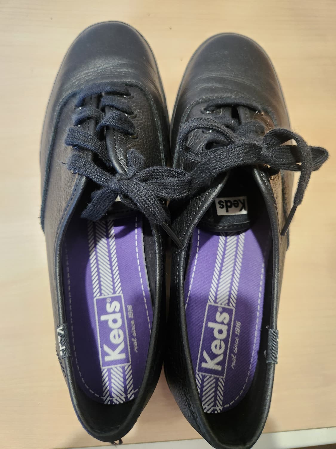  Keds 블랙 레더 스니커즈 39사이즈 (컨디션 A급)” 상품이미지3
