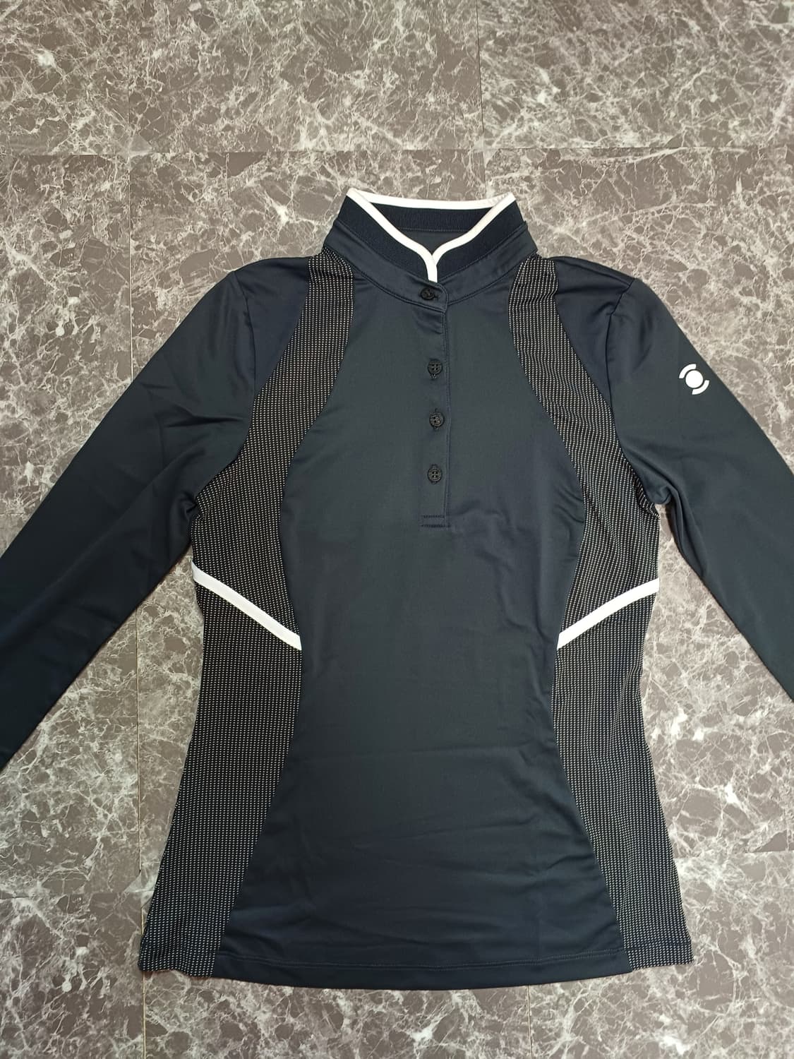 와이드앵글 여성 골프 긴팔 티셔츠 S(새상품)
​ 상품이미지1