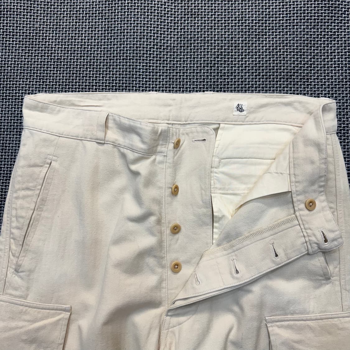 BEAMSPLUS X 캡틴선샤인 코튼팬츠 아이보리(35/OLD-8260) 상품이미지3