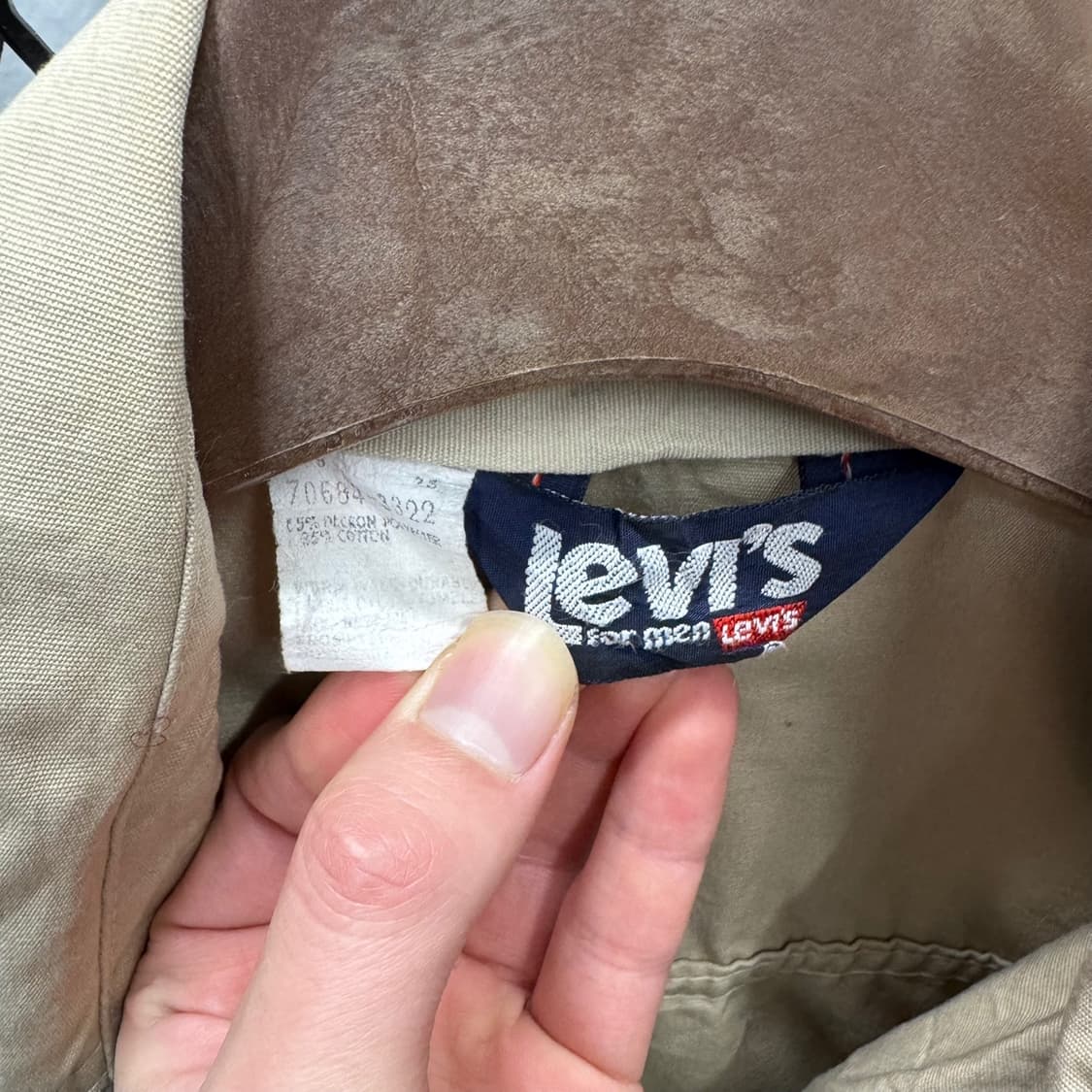 리바이스 긴팔 코트 셔츠 와이드 카라넥 슬리브 포켓 디테일 베이지 상품이미지5