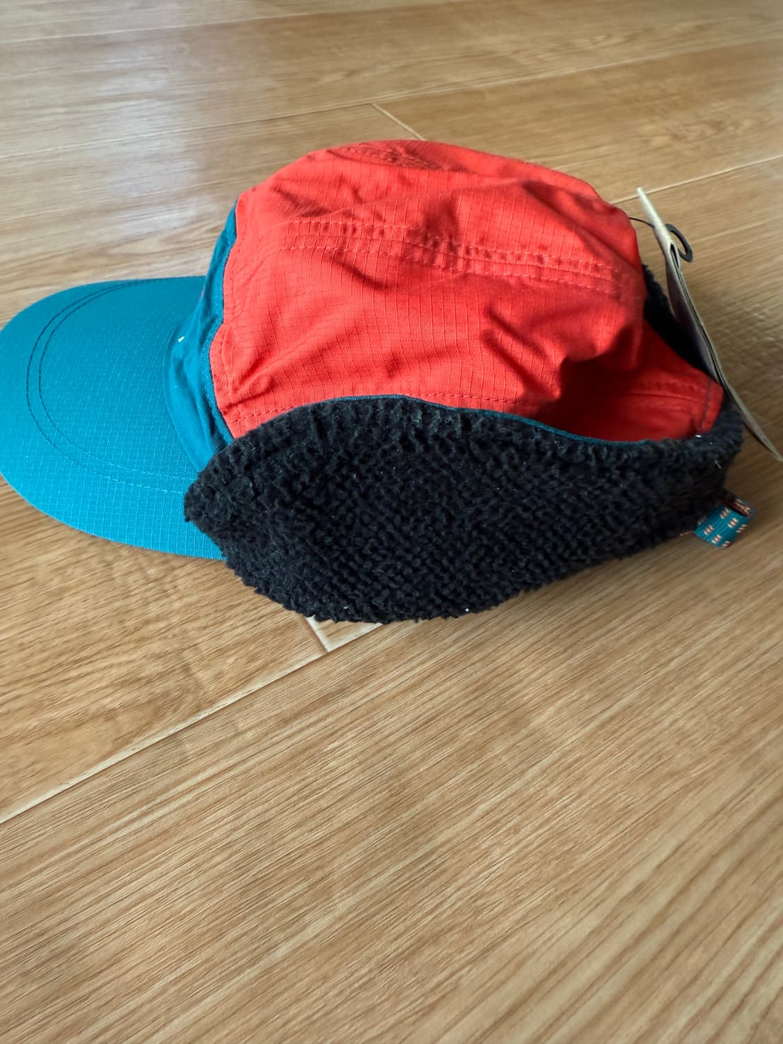 (새상품) 나이키acc 테일윈드 쉐르파 캡 판매해요. 상품이미지4