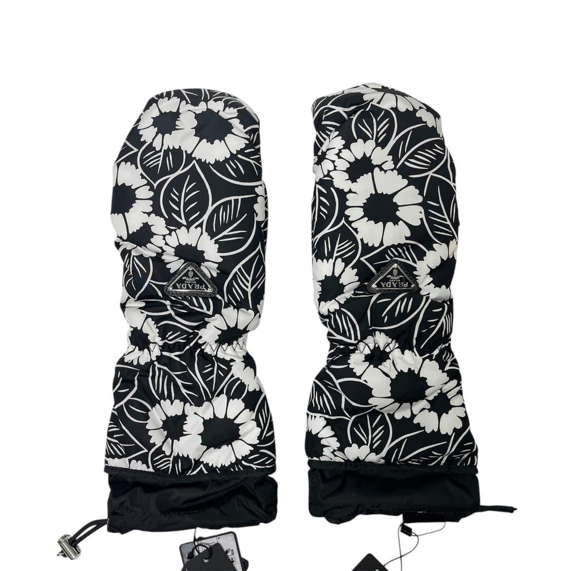 새상품 프라다 패딩 장갑 트라이앵글 로고 플라워 블랙 상품이미지1