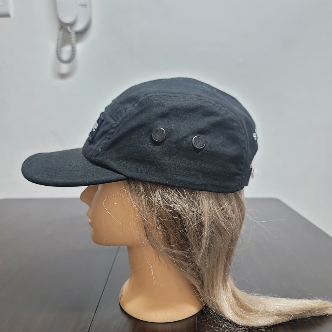 슈프림 검정 캠프캡 상품이미지2