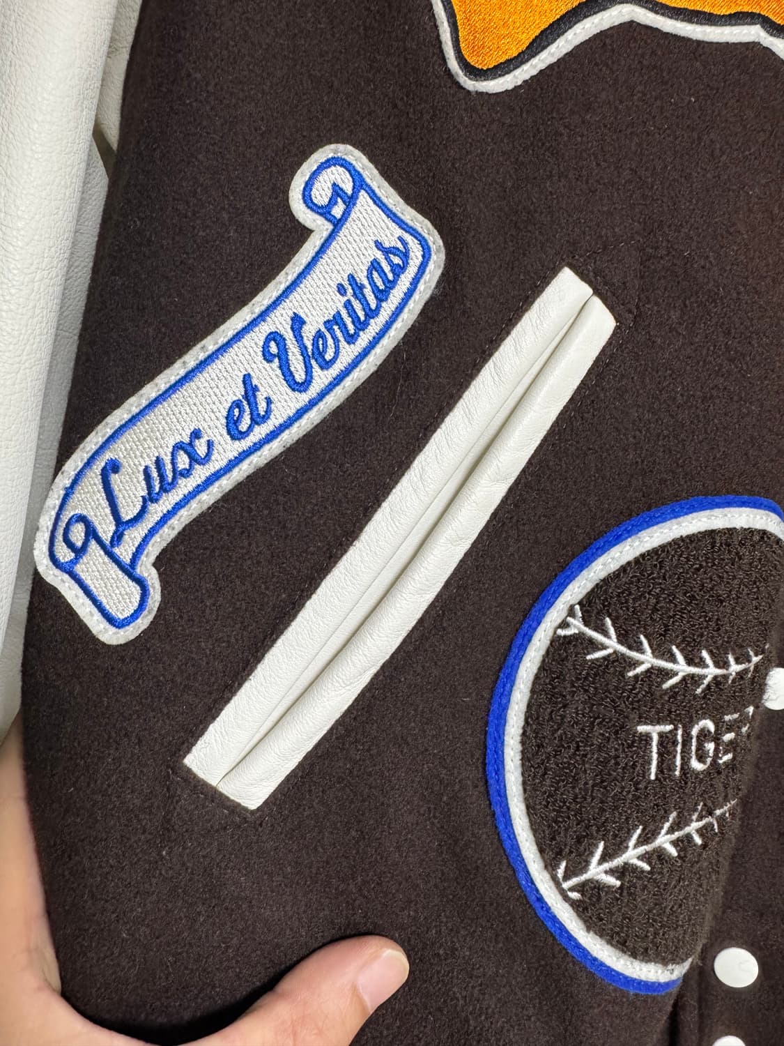 [L] 슈프림 타이거 바시티 자켓 브라운  상품이미지3