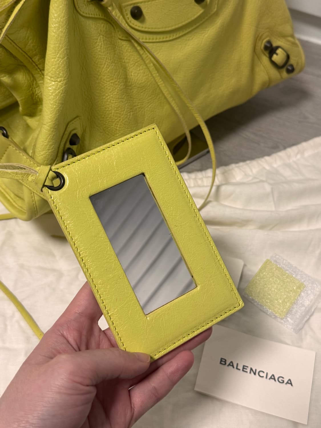 Balenciaga 발렌시아가 시티백 레몬 라임 미디움 상태 A 상품이미지5