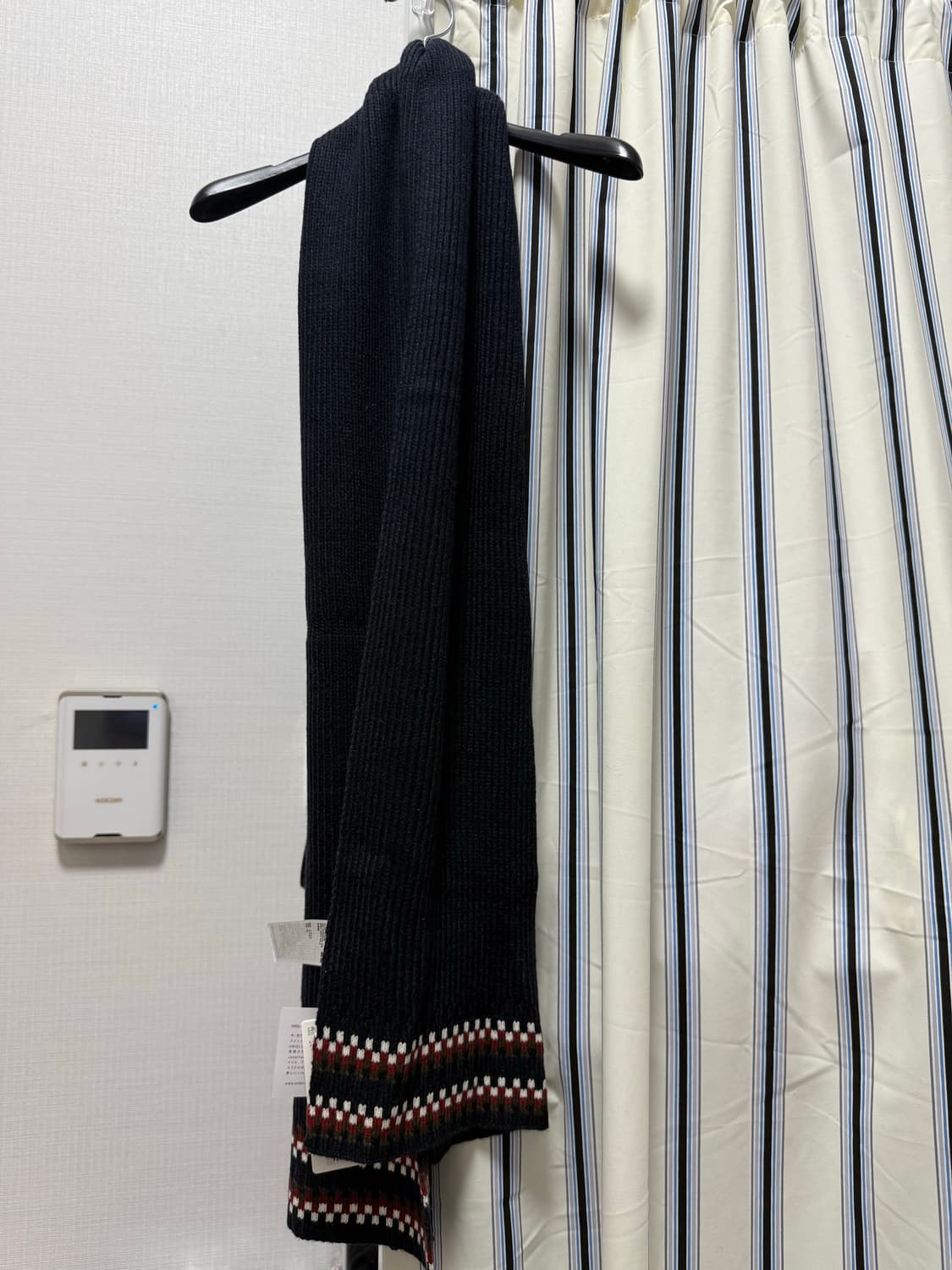 jw 앤더슨 유니클로 머플러 네이비 새상품  상품이미지2