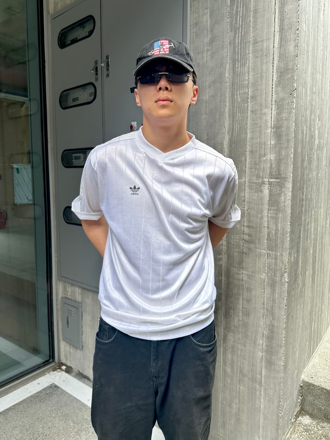 90‘s Adidas logo material line Topwear 상품이미지2
