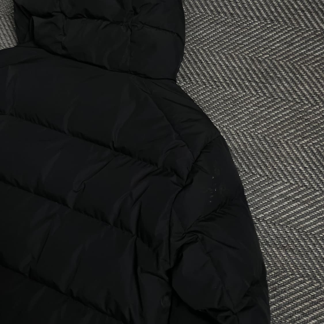 게스 덕다운 후드 롱패딩 블랙o 4729 상품이미지7