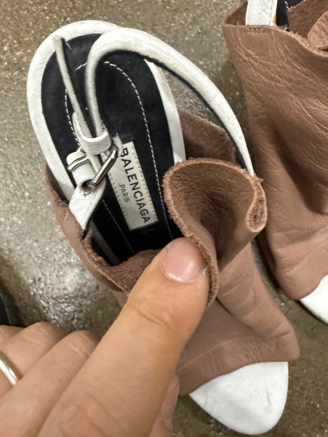발렌시아가 정품 오픈토 힐 가죽 샌들 36사이즈 상품이미지3