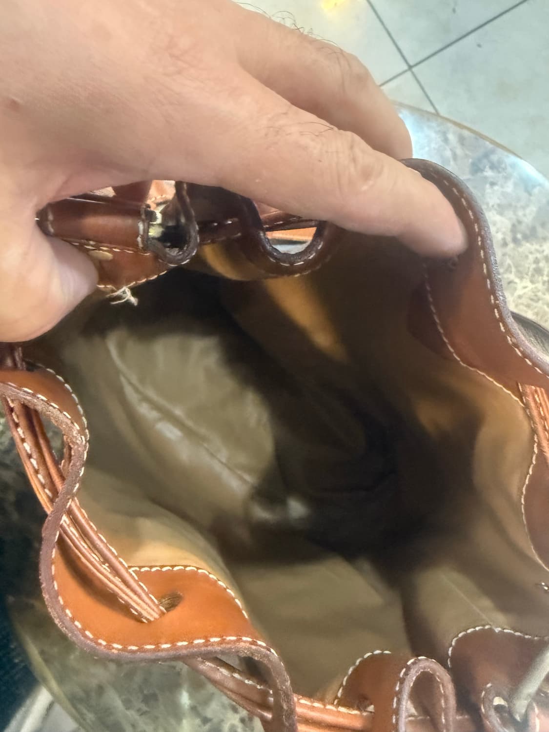 정품 셀린느 마카담 복주머니 숄더백 팝니다 상품이미지7