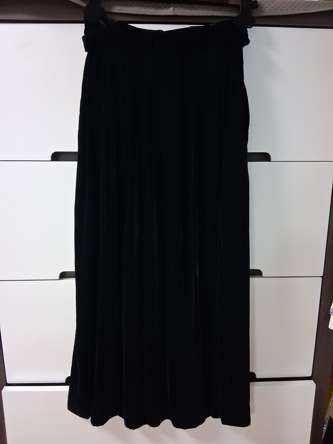 랄프로렌 블랙 벨벳 롱 스커트 (6) 상품이미지4