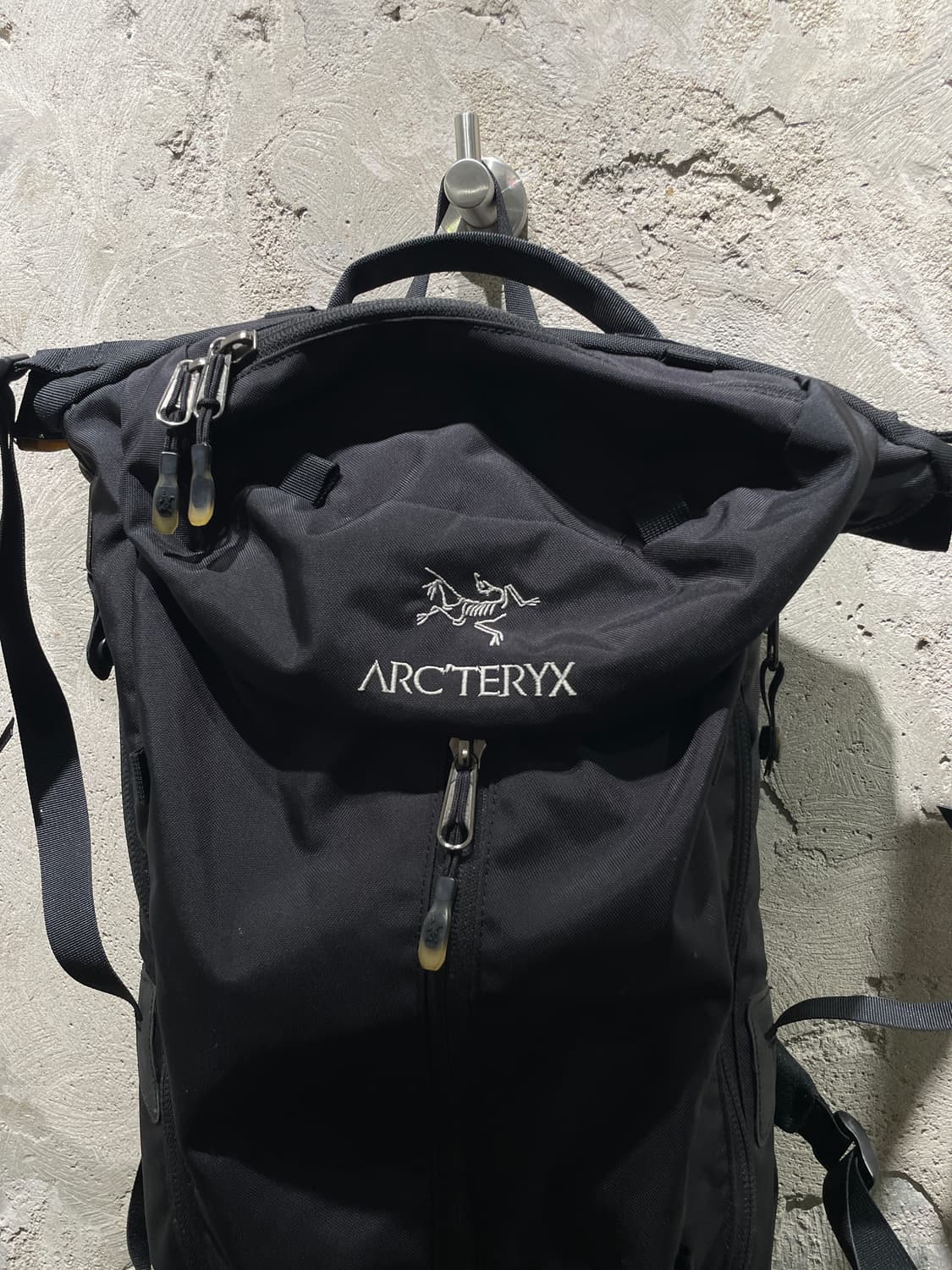 아크테릭스 블랙 미우라 20 백팩 상품이미지2