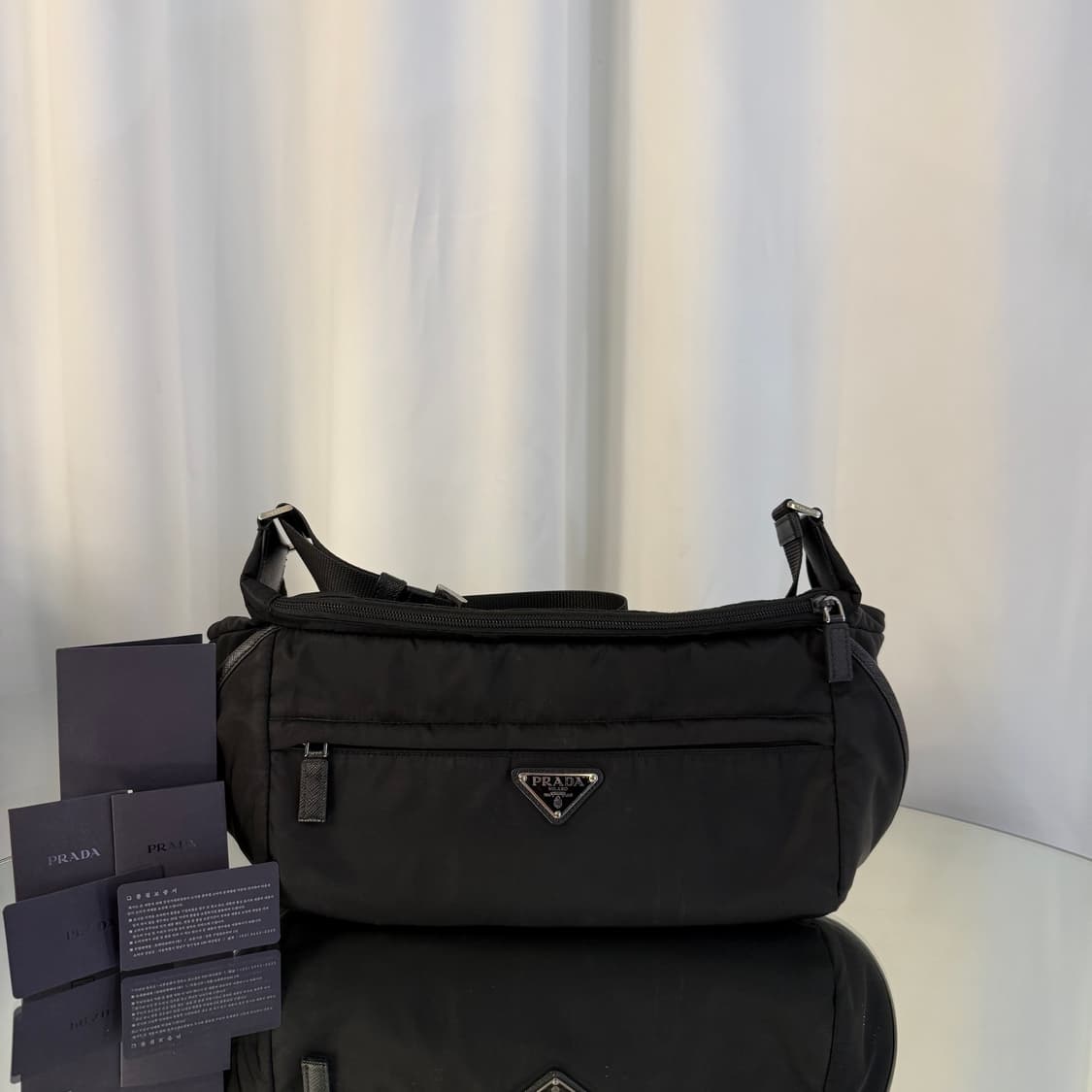 프라다 리나일론 바이커백 2VH991 블랙 상품이미지2