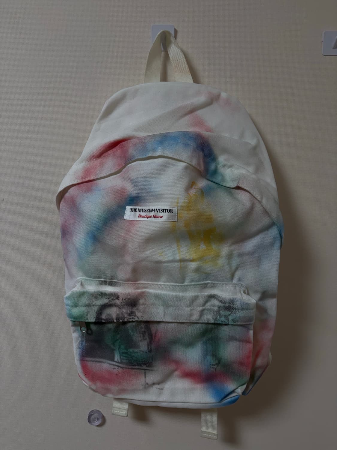 The Museum Visitor 상품이미지1